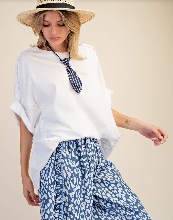 White Oversized Short Sleeve Easel ET28929