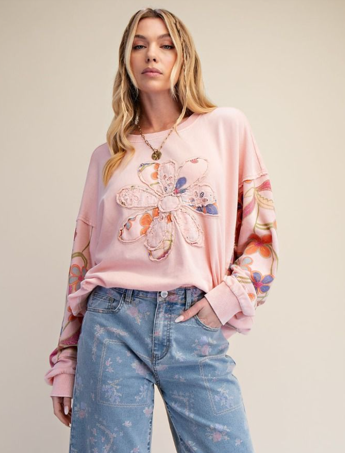 Floral Patch Pullover Coral Easel ET72022