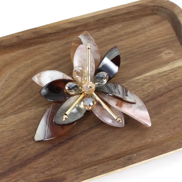 Brown Acrylic Flower Brooch Pretty Persuasions B26002-01