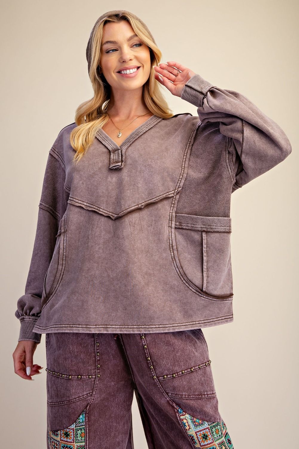 Mocha Monkey Washed V Neck Long Sleeve Easel ET29708